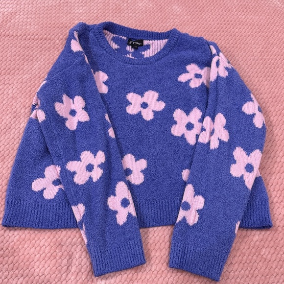 Art Class Blue and Pink Floral Sweater - Picture 4 of 5